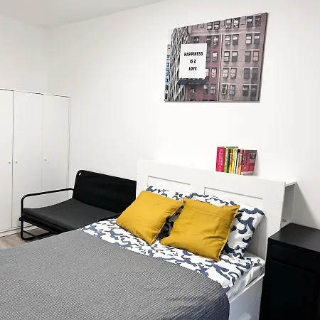 Downtown Family Haven: Modern 3br With Balcony And Parking *