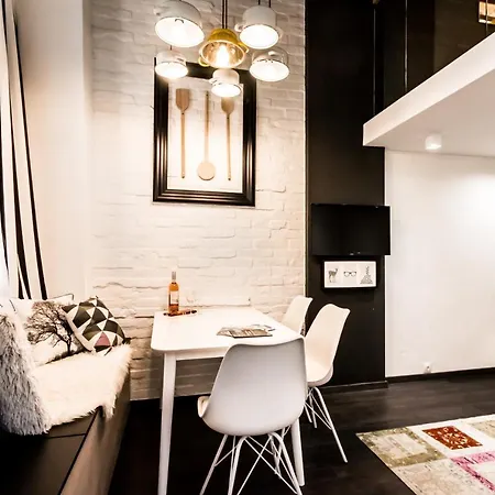 Twin Apartment
