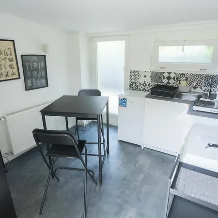 Hi-bp Garden Batsanyi Tiny House Near The Train With Free Parking * Budapest