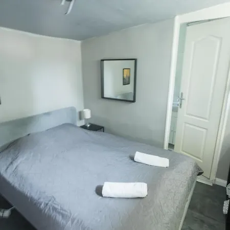 Hi-bp Garden Batsanyi Tiny House Near The Train With Free Parking Apartment Budapest
