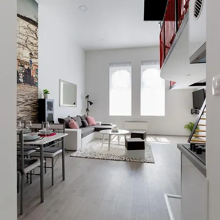 Apartment Cobblestone Quarters With A Wave Of Colour *