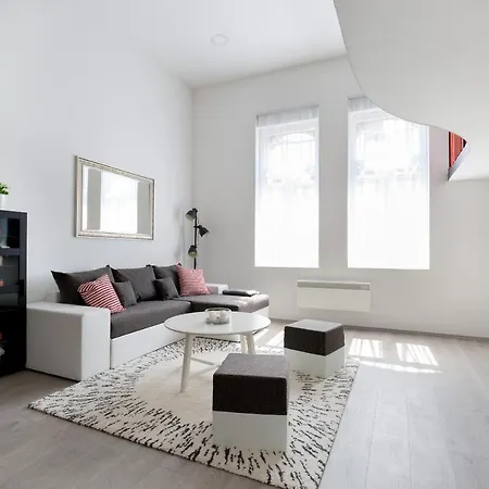 Apartment Cobblestone Quarters With A Wave Of Colour