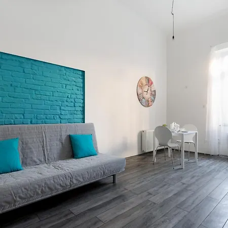 J26 Josika Apartament *