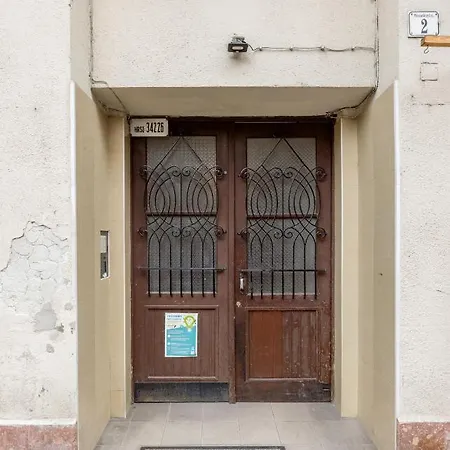 Elegant In Super Location Apartment *