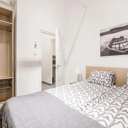 Elegant In Super Location Apartment *