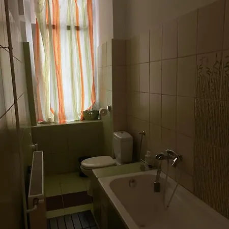 Clark Apartman **
