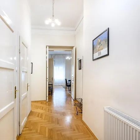 Orangehomes Kalvin Sq 2 Bedroom