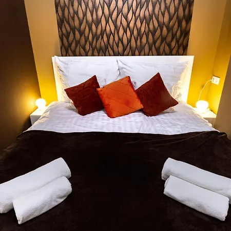 Orangehomes Kalvin Sq 2 Bedroom Budapest