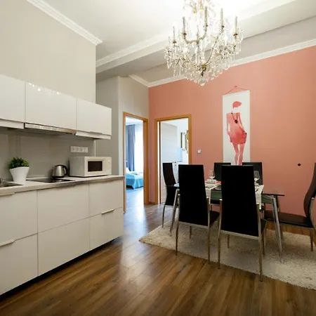 Art Deco Szerb Utca Apartman *