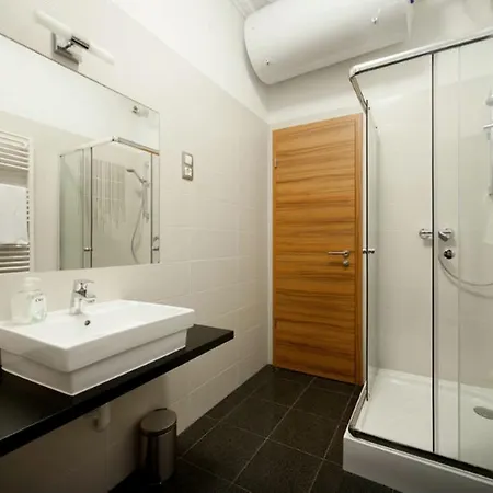 Art Deco Szerb Utca Apartman