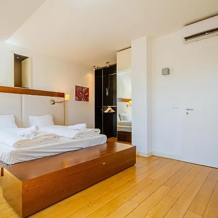 Luxury With Balcony In Downtown Appartement Boedapest