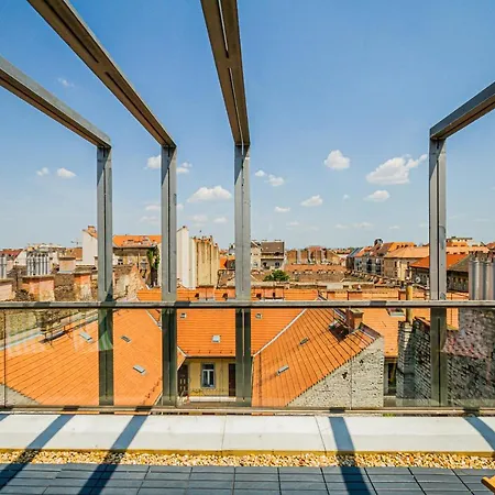 Luxury With Balcony In Downtown Appartement Boedapest