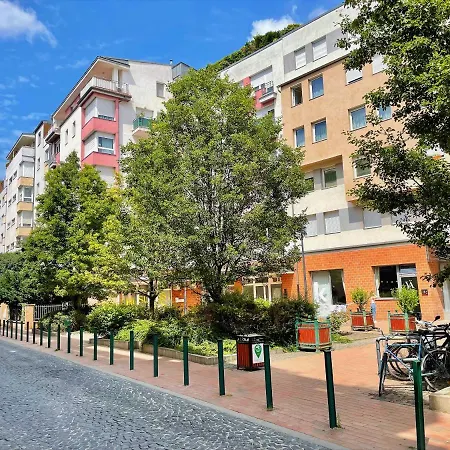 Διαμέρισμα Feel Deluxe Corvin # Free Parking # Ac # Elevator *