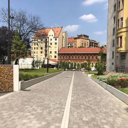 Season 2 Budapeszt