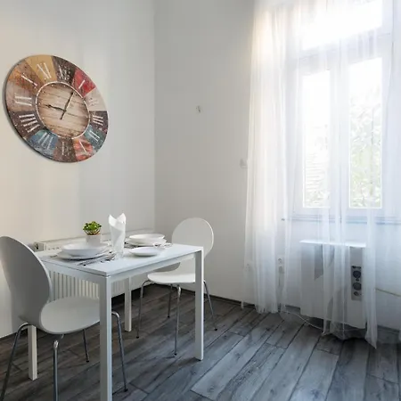 Apartament J26 Josika Budapesta