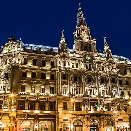 Apartment Comfy At New York Cafe With Aircon Budapest