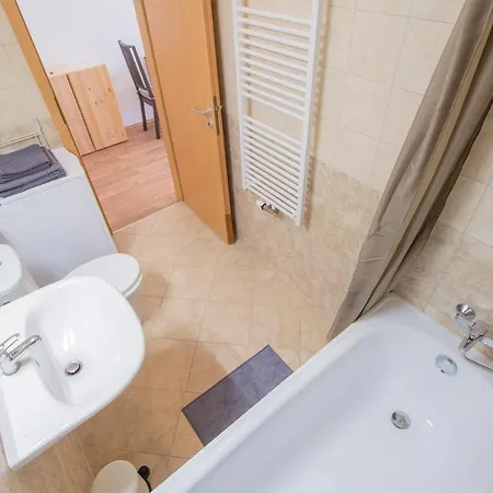 Corvin Modern Studio With Ac, Parking Apartament