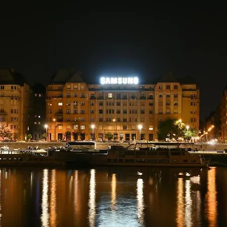 Apartment Industrial By Danube, Margaret Island *