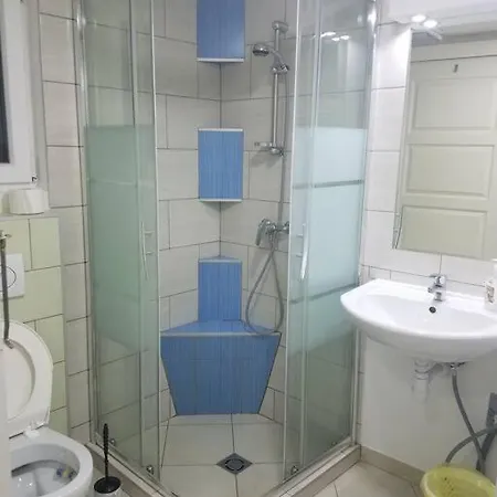 Apartment Big Cozy - Skyfall 3 Bdrm 6 Beds 1&half Baths *