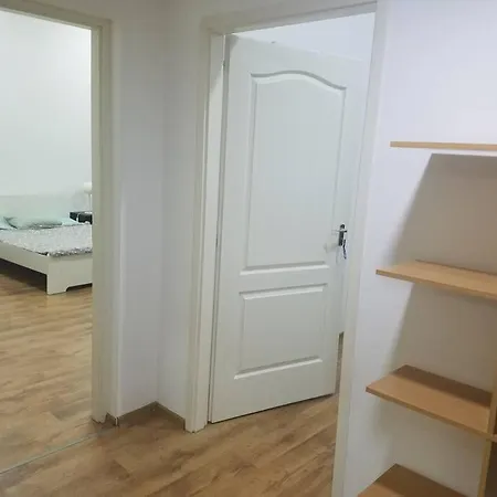 Big Cozy - Skyfall 3 Bdrm 6 Beds 1&half Baths *
