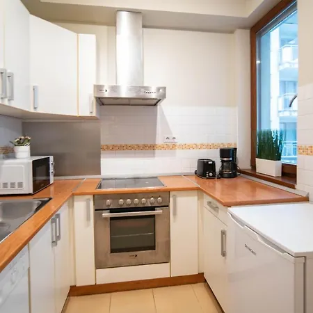 Central Passage For 2, Balcony, Wifi, Ac, Tv * בודפשט