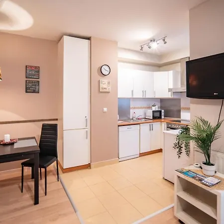 דירה Central Passage For 2, Balcony, Wifi, Ac, Tv בודפשט