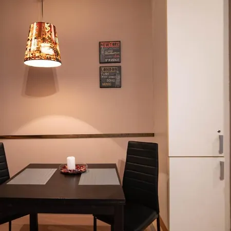 Central Passage For 2, Balcony, Wifi, Ac, Tv * בודפשט