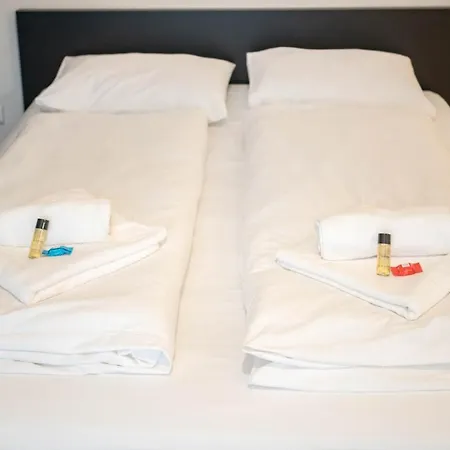 Central Passage For 2, Balcony, Wifi, Ac, Tv דירה