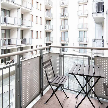 Central Passage For 2, Balcony, Wifi, Ac, Tv דירה *