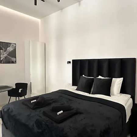 V21 Luxury * Budapešť