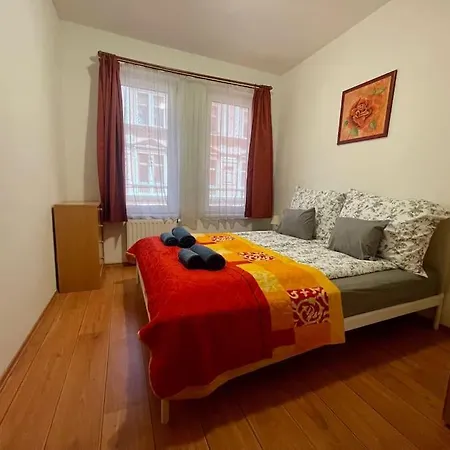 Corvin Promenade Free Parking Apartment