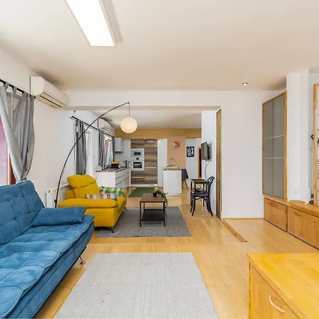 Center Penthouse - Huge Terrace And Free Parking - Tram/metro - Ac * Budapeszt