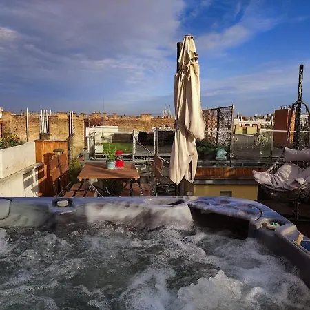 Apartment 360 Panorama • Rooftop Jacuzzi • Downtown Budapest