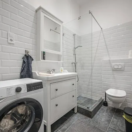 Dual 2br Comfort Escape With 2 Bathroom By Nw Apartment Budapest