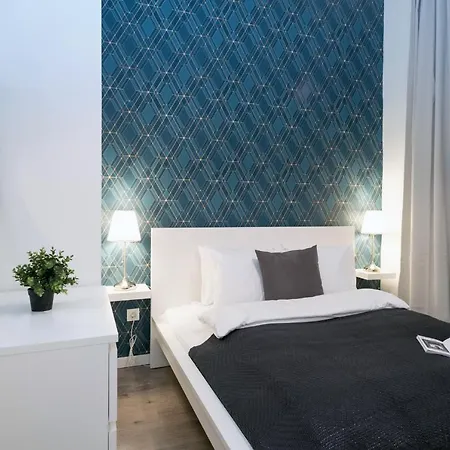 Stylish New With View On New York Palace Apartament Budapesta