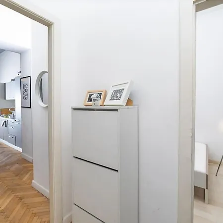 Cityscape Budget Mosonyi Apartment