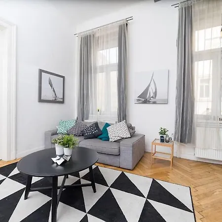 Apartment Cityscape Budget Mosonyi *
