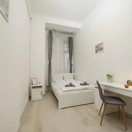 Apartment Cityscape Budget Danube *