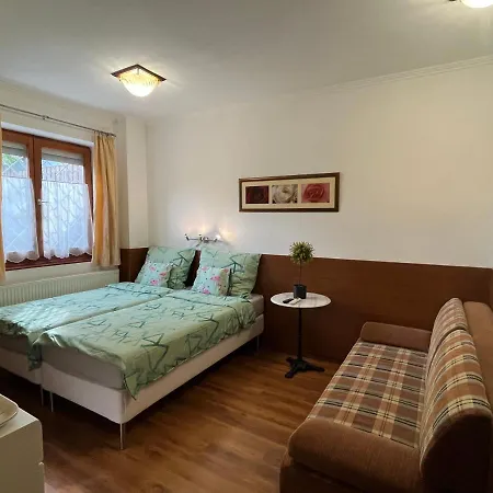 Tang House 唐舍 Guest house Budapest