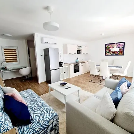 Szondi Corner Apartment *