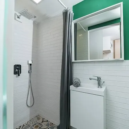 Cityscape Budget Kerepesi Apartment *
