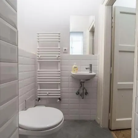 Cityscape Budget Mosonyi Apartment *