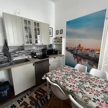 Margaret & Violet - Peaceful Downtown * Budapest