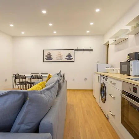 Appartement 2 Bedroom Flat In The Dob Street, Venus *