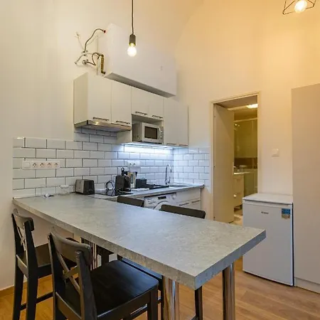 Cassa Mist * Budapest