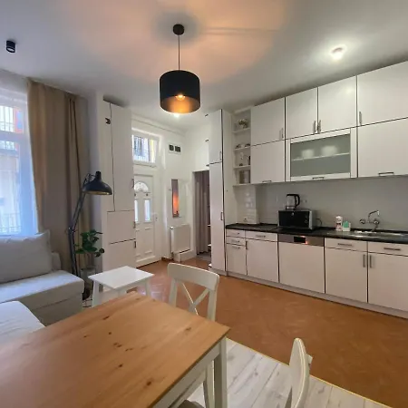 K31 Downtown, Ac Apartment