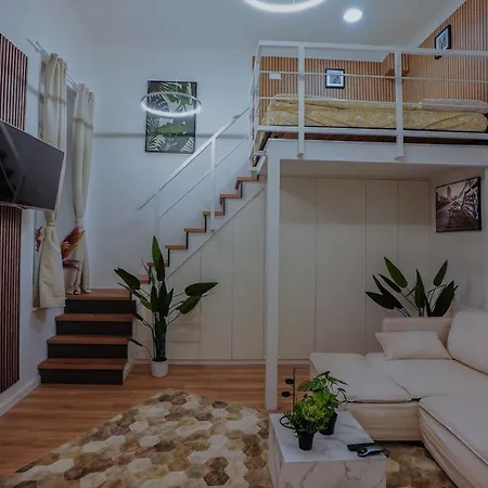 Greenlight Gallery By Newave * Boedapest