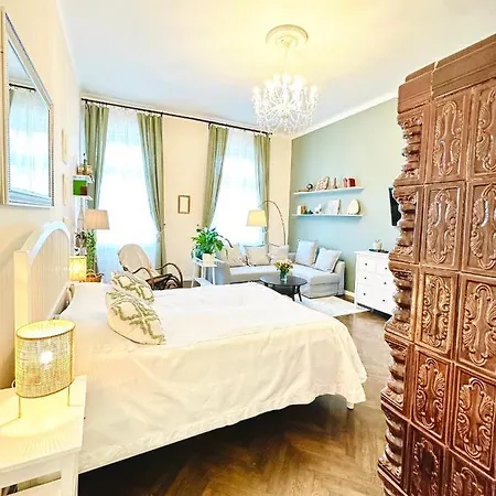Apartment The Spot With Chair - Cozy Space Near Danube *