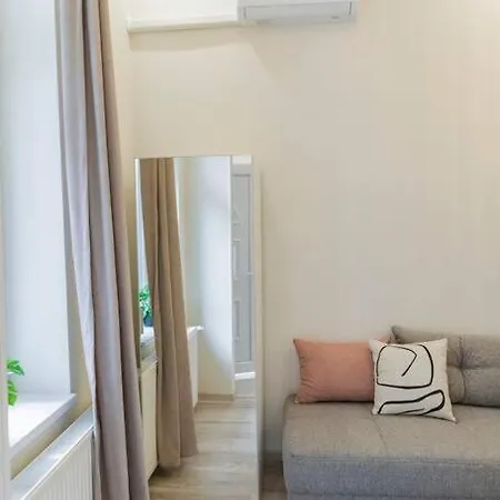 Urban Spot With Ac Apartment Budapest