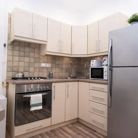 Apartman Hidden Gem At Kalvin Ter Budapest